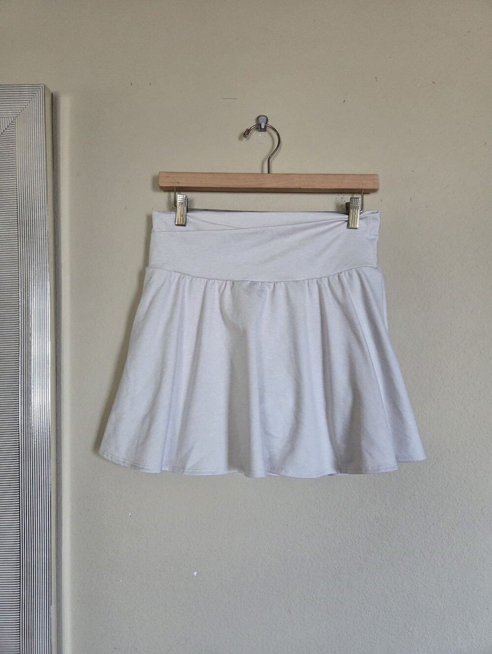 Women’s Beige Flared Athletic Skort Tennis Pickleball Sports Preppy Sporty